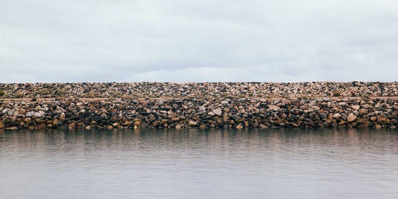 OKR绩效管理法在传统行业的本土化实践：如何结合CRM与数据分析破解管理难题